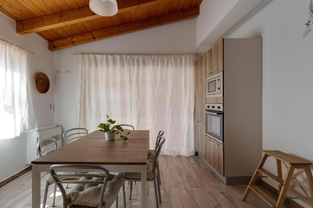 La Casa Delle Zie - Cabras Villa Buitenkant foto