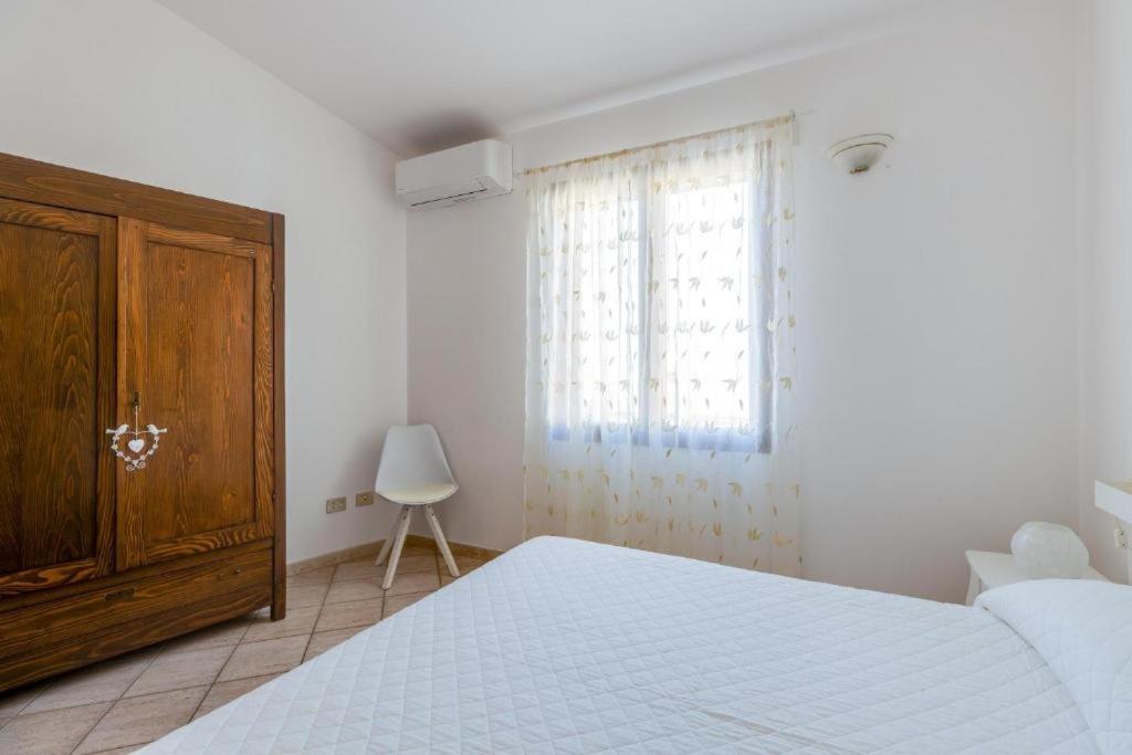 La Casa Delle Zie - Cabras Villa Buitenkant foto